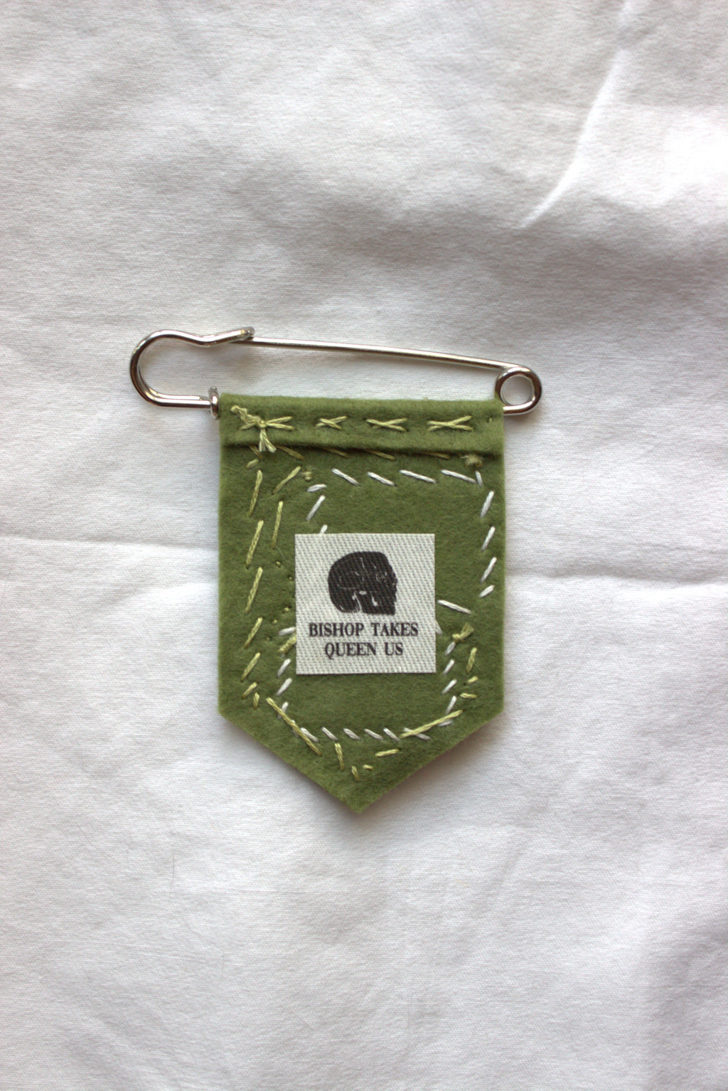 ♝PREORDER♝ Handmade frog pronoun pin - customizable pronouns