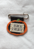 ♝PREORDER♝ Handmade pumpkin pronoun pin - customizable pronouns