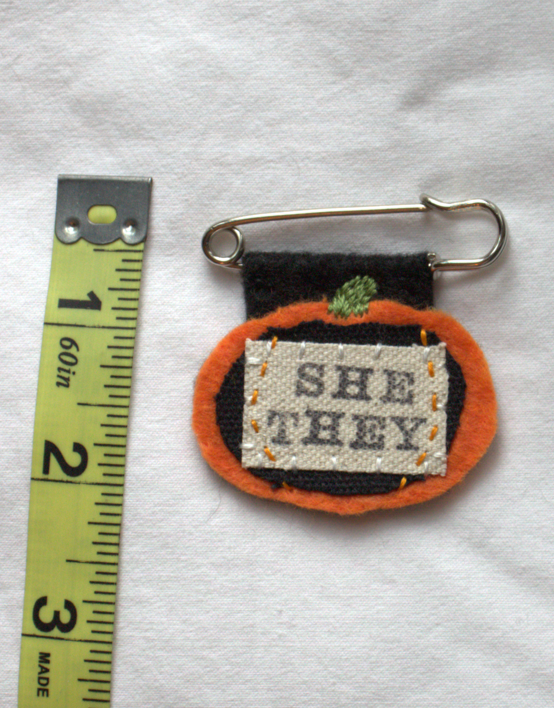 ♝PREORDER♝ Handmade pumpkin pronoun pin - customizable pronouns