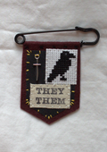 ♝PREORDER♝ Handmade raven pronoun pin - customizable pronouns