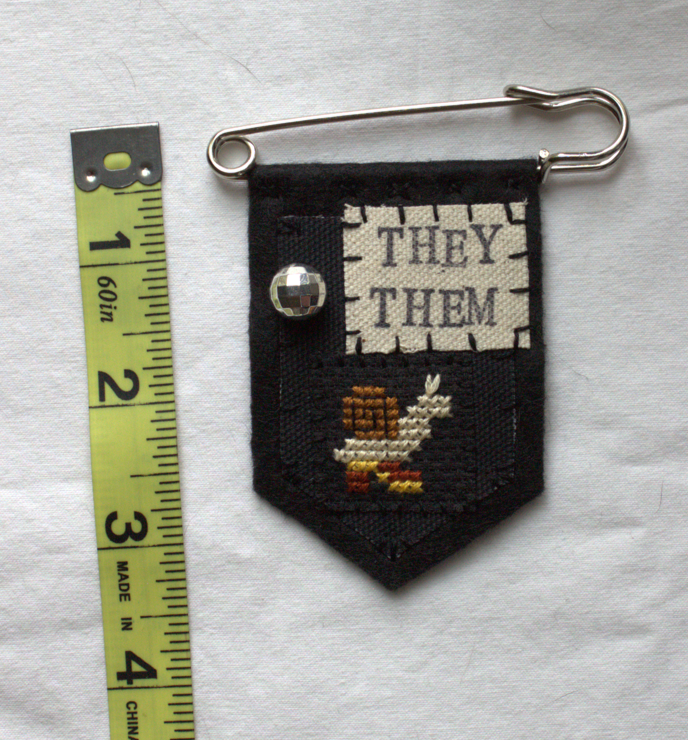 ♝PREORDER♝ Handmade snail pronoun pin - customizable pronouns