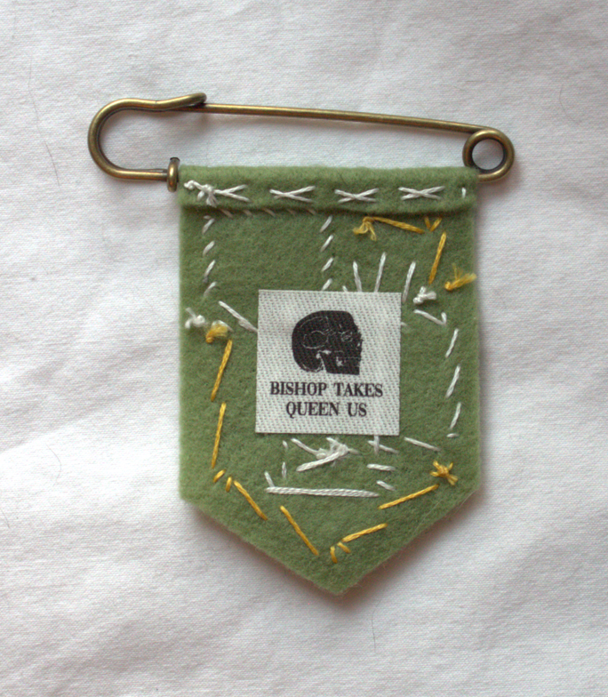 ♝PREORDER♝ Handmade trash friends pronoun pin - customizable pronouns