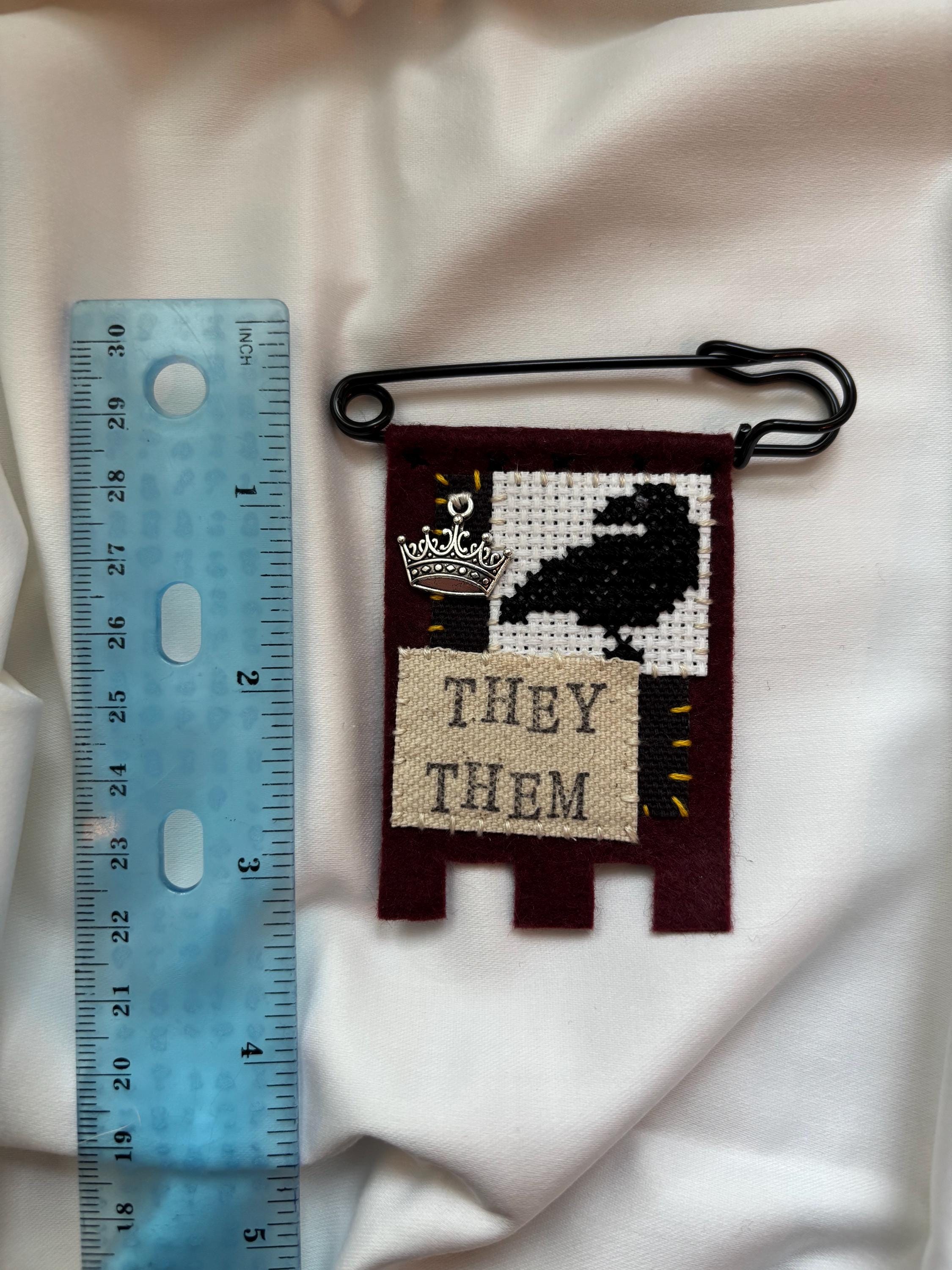 Handmade raven pronoun pin - customizable pronouns