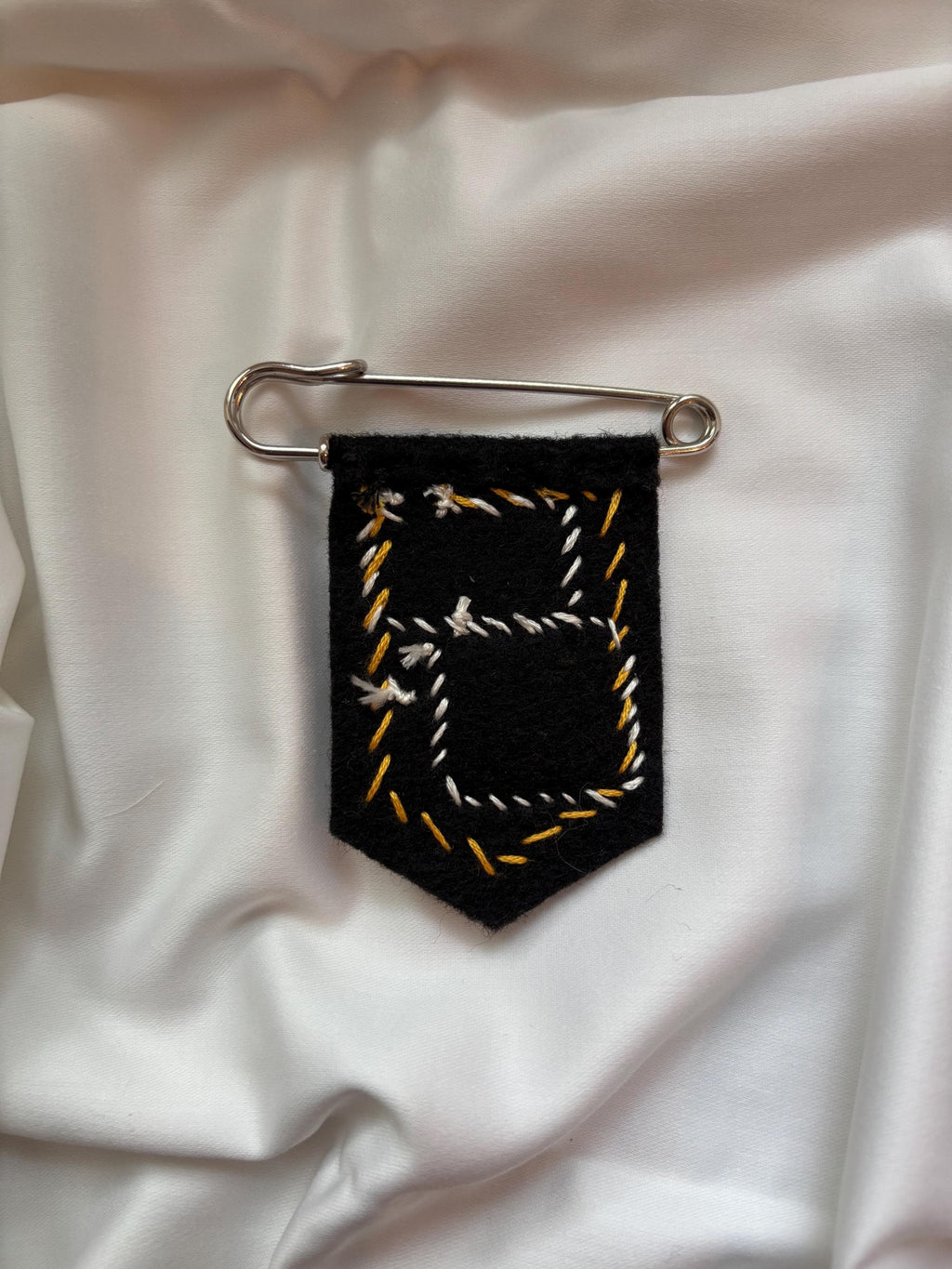 Handmade bee pronoun pin - customizable pronouns