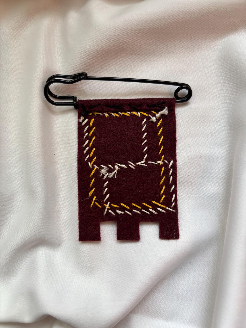 Handmade raven pronoun pin - customizable pronouns