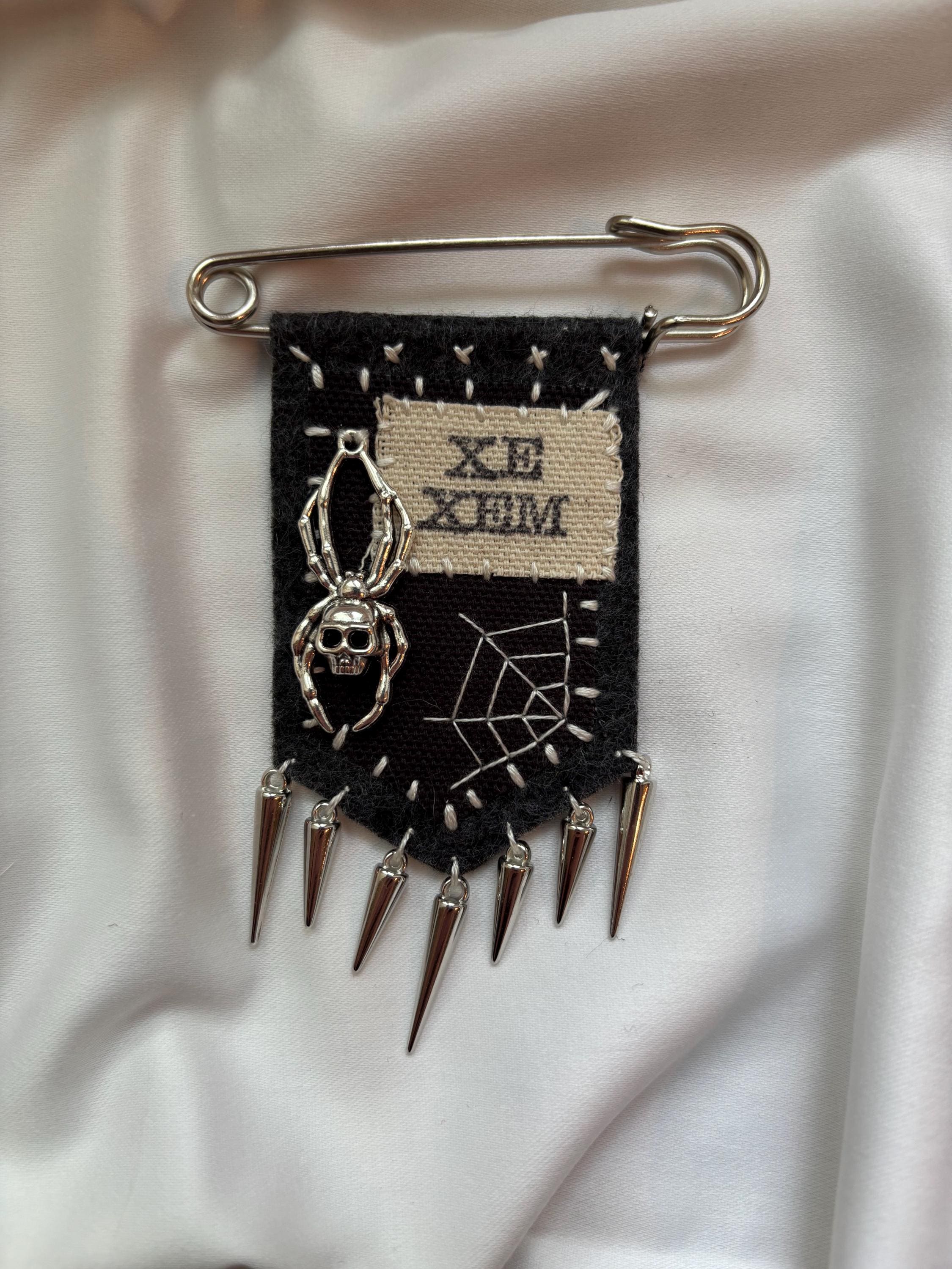 Handmade spider pronoun pin - customizable pronouns
