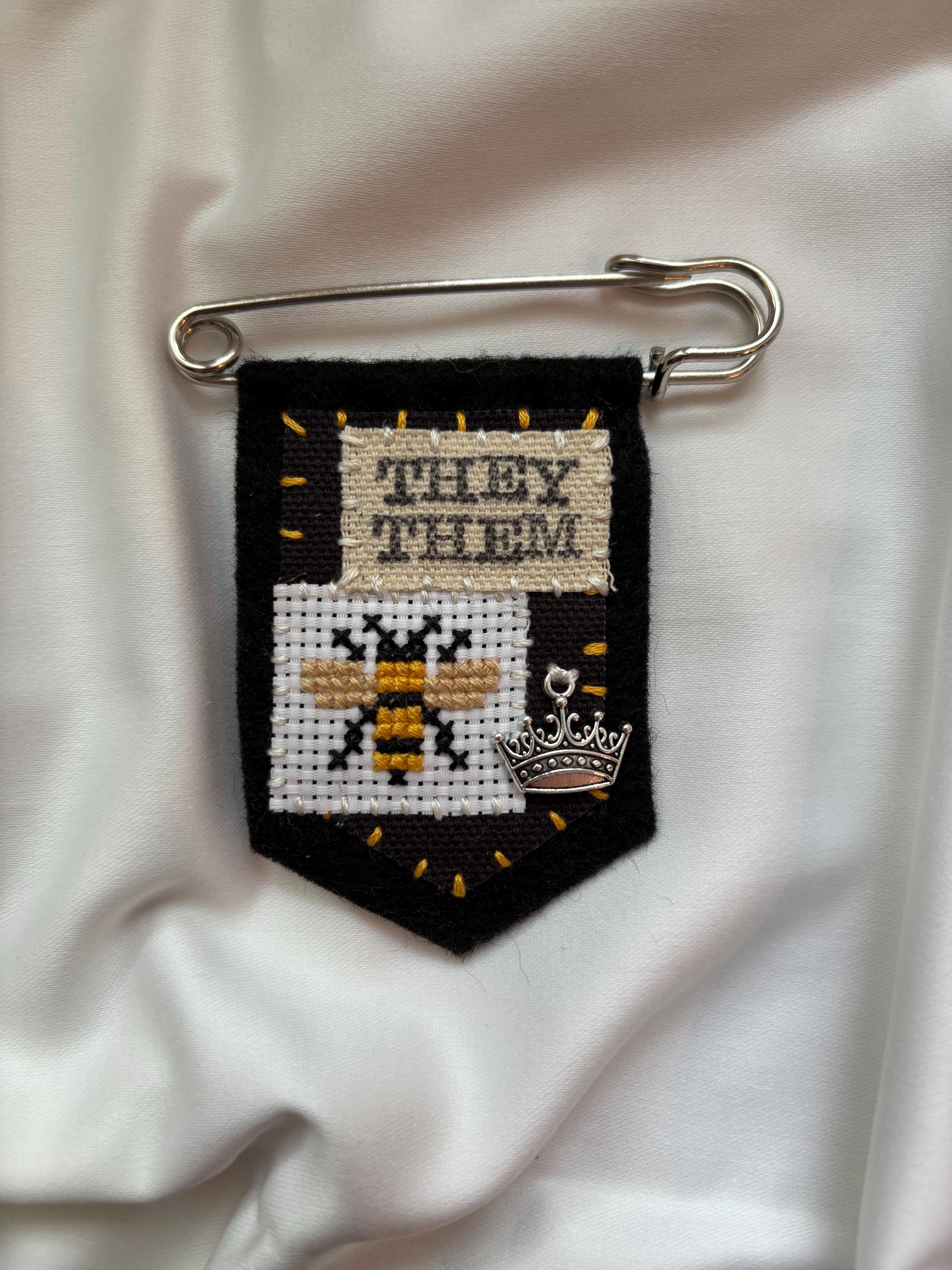 Handmade bee pronoun pin - customizable pronouns