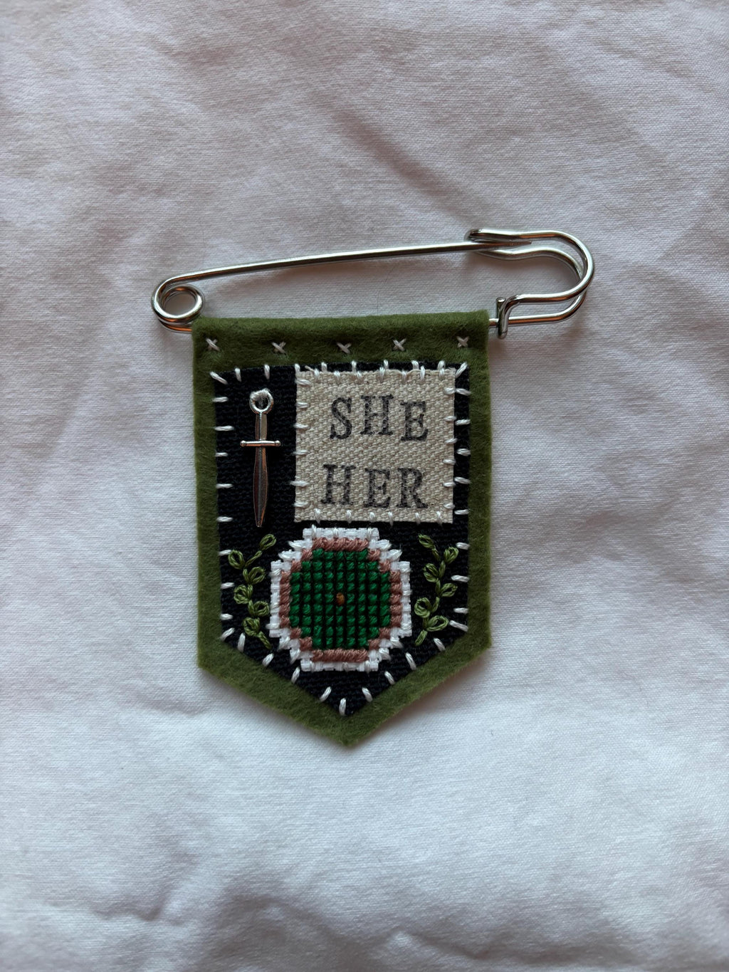Handmade hobbit pronoun pin - customizable pronouns